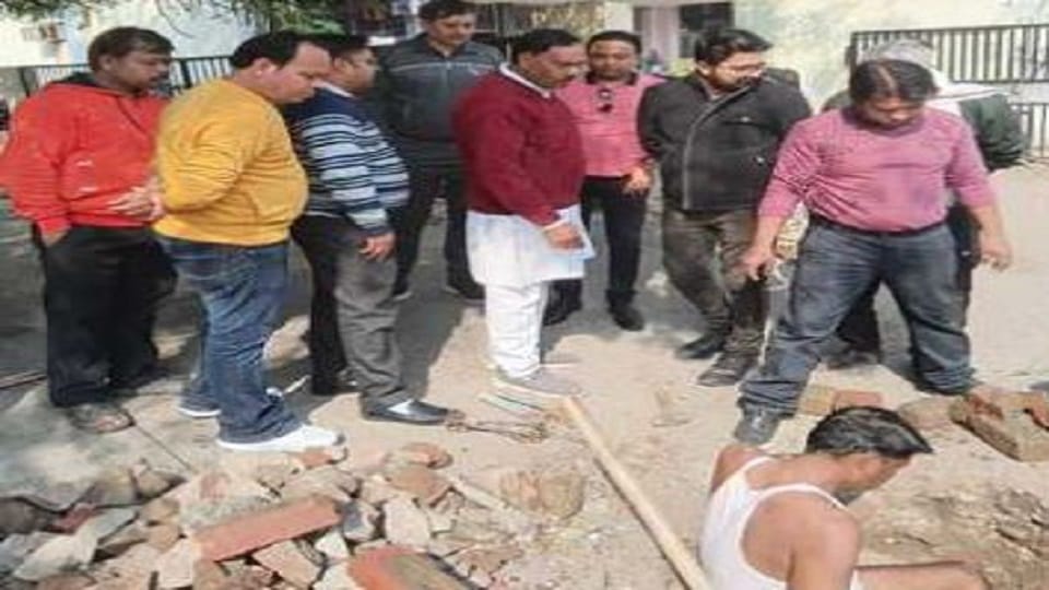 Water supply to colonies stopped for mall people facing problems since last six days