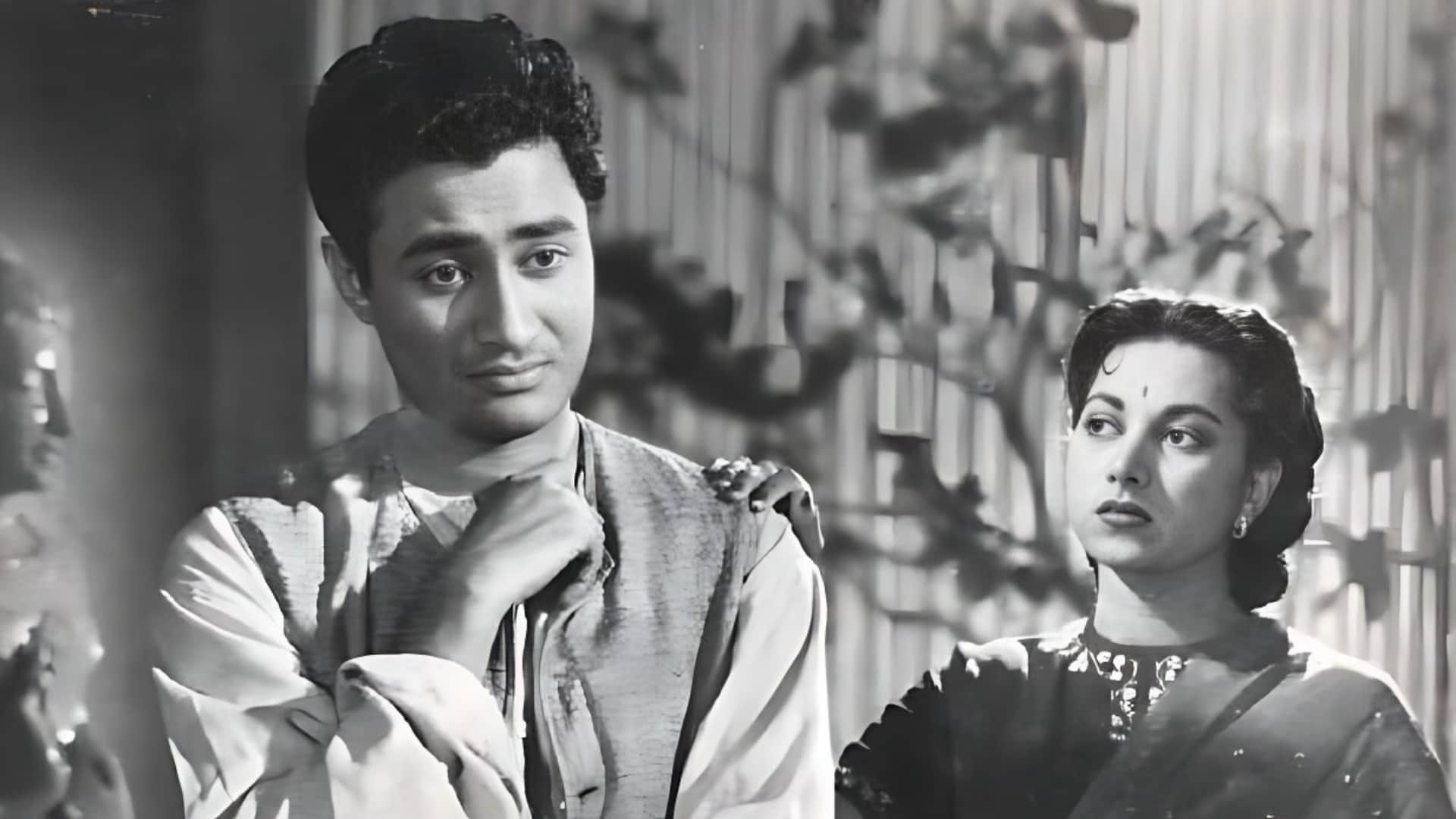 Suraiya Death Anniversary special know her love story with dev anand check here
