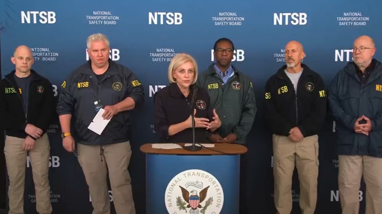 Washington Aircraft collision NTSB probe preliminary report within 30 days know recommendation in hindi
