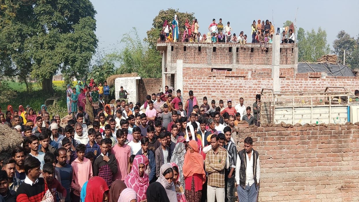 father-in-law brutally murdered woman by ripping her stomach with knife in Lakhimpur Kheri