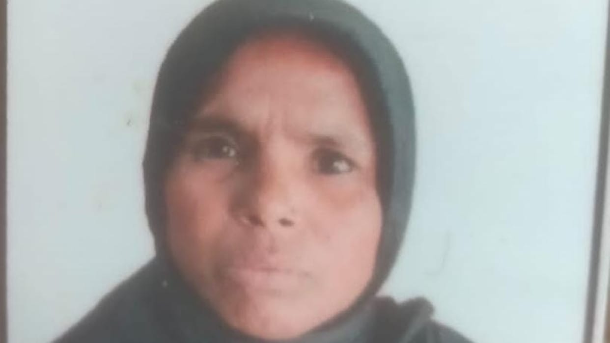 high tension wire broke and fell on a woman outside her house she died due to electric shock