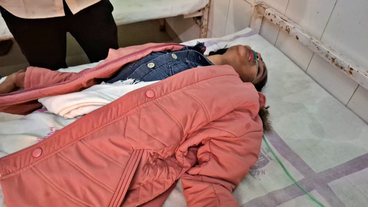 Bihar Board Exam: Girl student suddenly fainted in the exam center in Vaishali, admitted to hospital