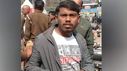 Mahakumbh 2025: भगदड़ के दर्द से कराहते लोग, अपनों को ढूंढती निगाहें...इलाहाबादियों को शर्म न आई; यूं ठगते रहे Mahakumbh 2025: People of Allahabad cheated those who went out to find their family lost in stampede in sangam