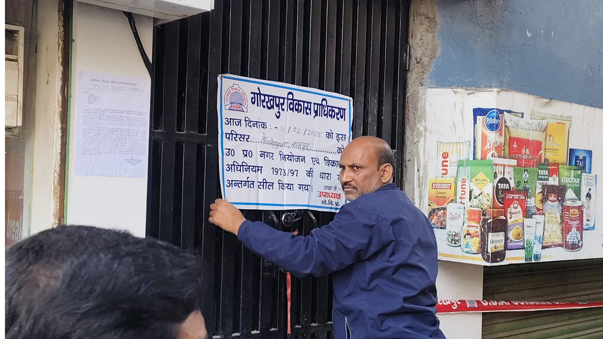 Construction of hookah bar and hotel in Gorakhpur was illegal, seized