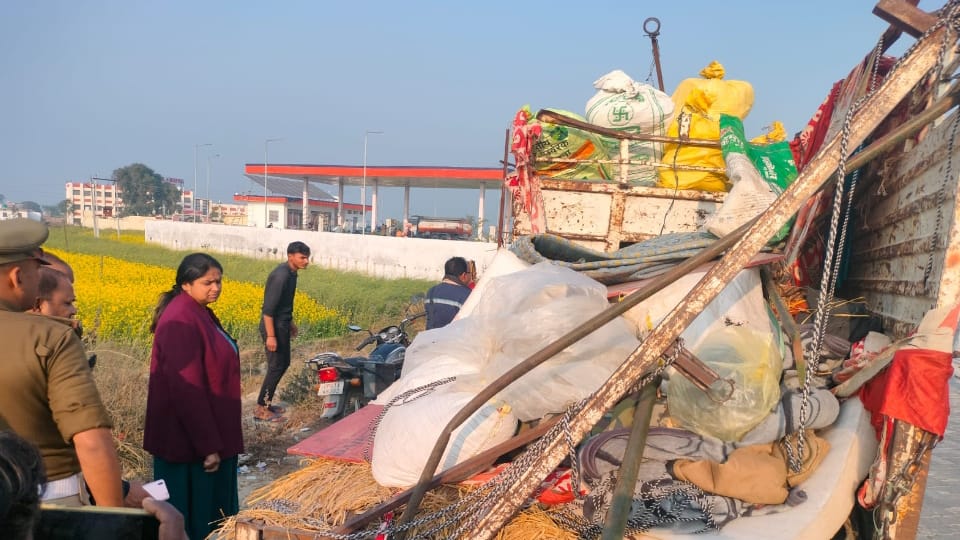 Ghazipur Road Accident News: Doctors Post-mortem Report Dead Bodies Incident Photos