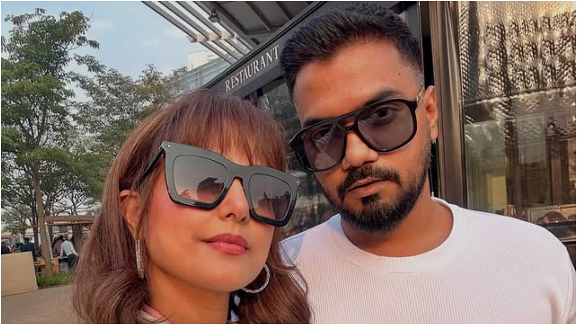 Husband Rocky Jaiswal massages Hina Khan feet every day while actress battling with cancer shares video