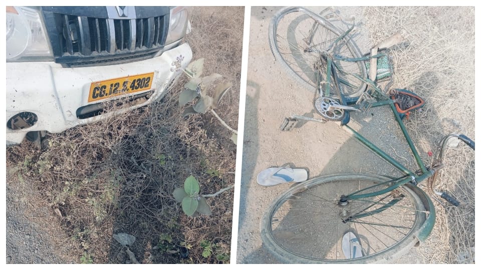 A pickup vehicle hit a cyclist, an elderly person died in the accident