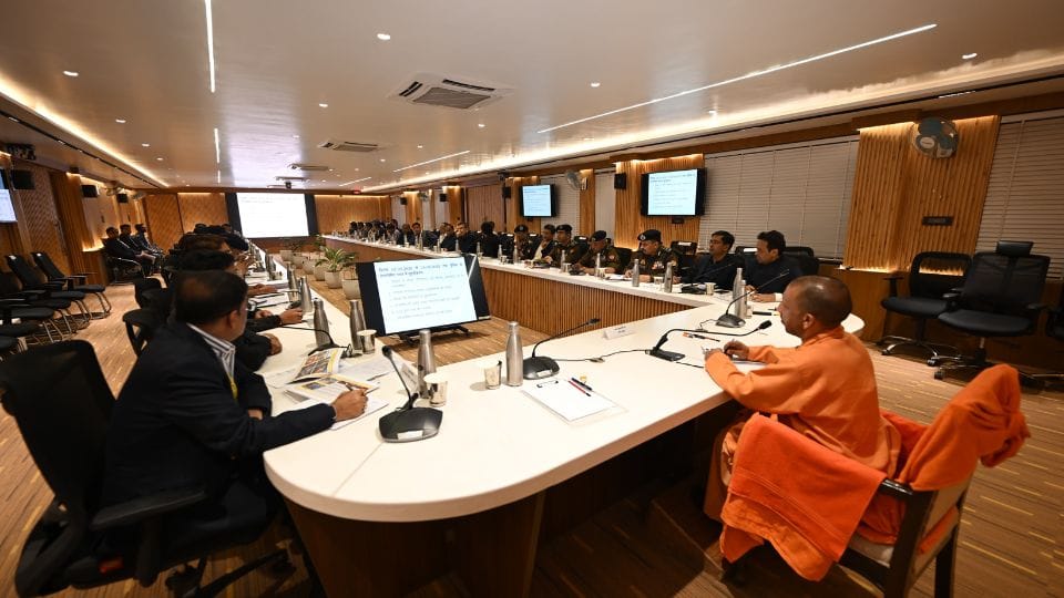 CM Yogi Adityanath instructed the authorities to maintain zero error on Basant Panchami Amrit Snan