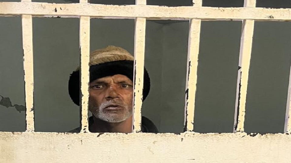 A 50 year old man tried to rape a 9 year old girl In Agra