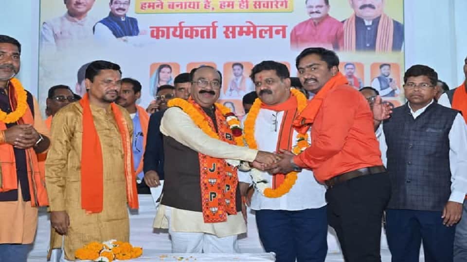 प्रदेश के दोनों डिप्टी सीएम व अन्य