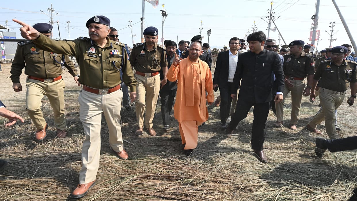 Mahakumbh: Chief Minister reached the accident site, took information about the incident