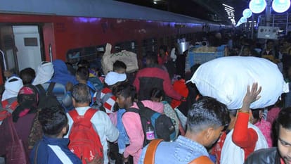 MahaKumbh: Traffic jams at many places on highway, bus journey takes eight hours, 20 kms walk also