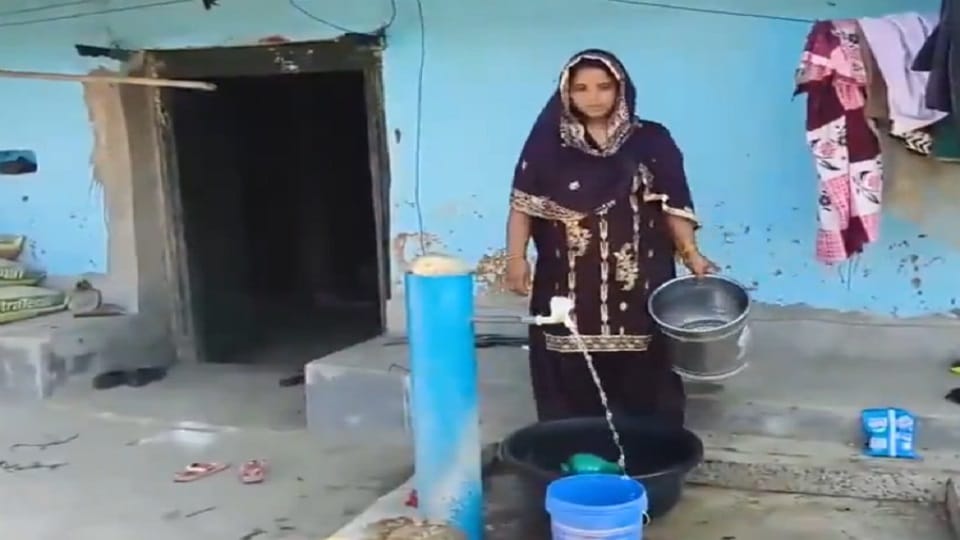 Chunchuna village got clean water first time after independence villagers said this in Chhattisgarh