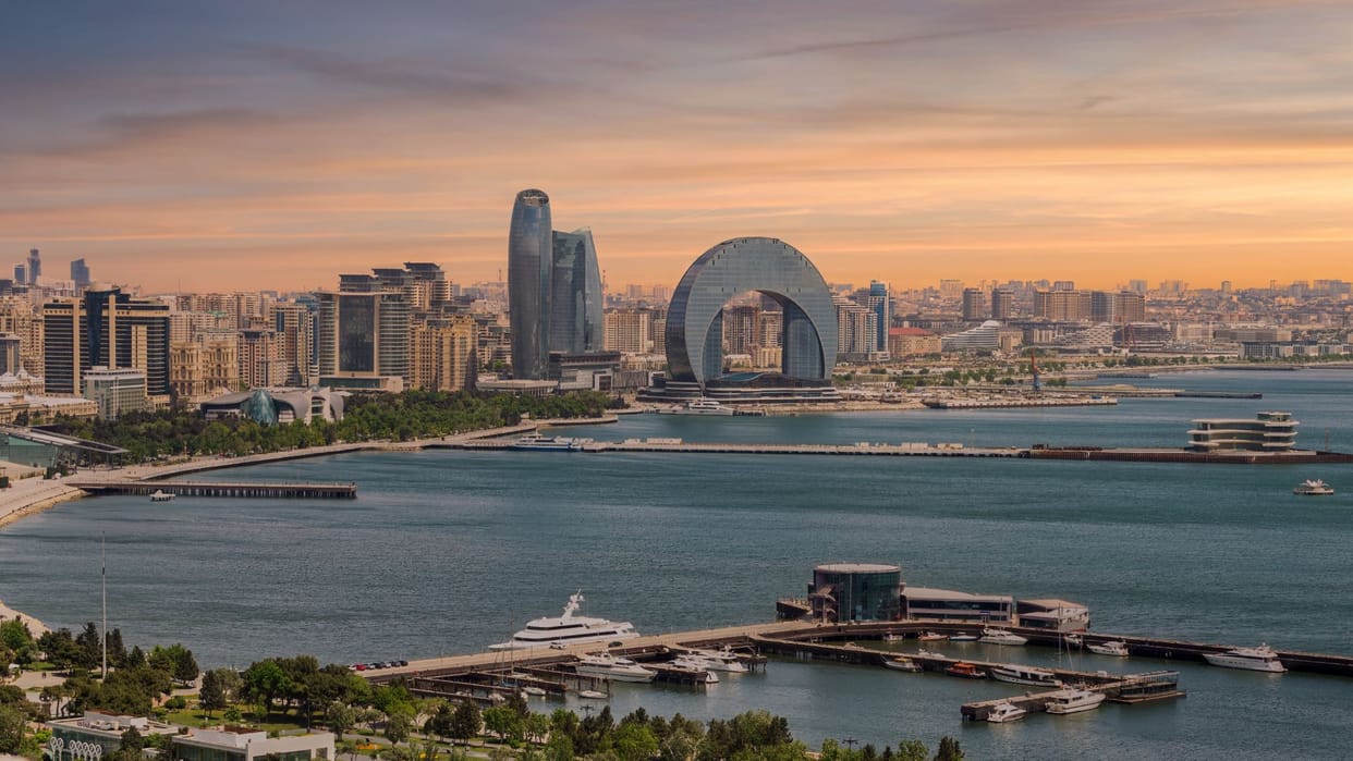 International Trip In under 1 lakh rupees azerbaijan tour guide in hindi disprj