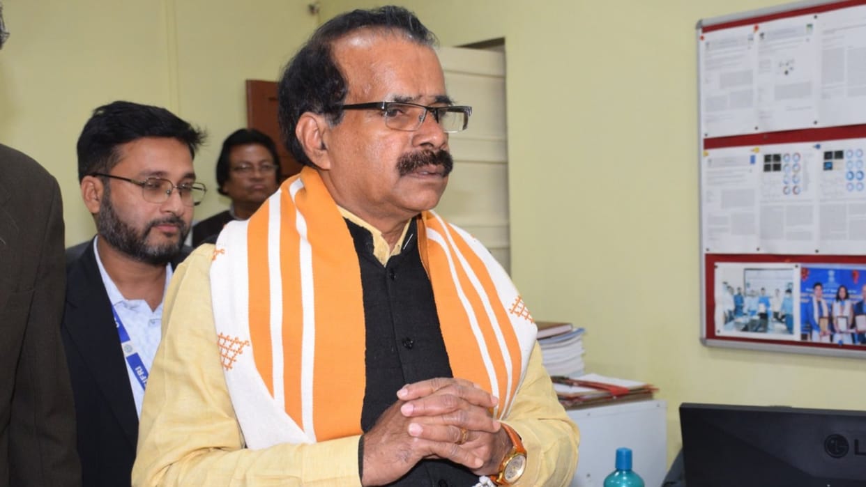 Union Minister says- Declare Kerala Backward If You Want Funds, ruling Left slams his statement