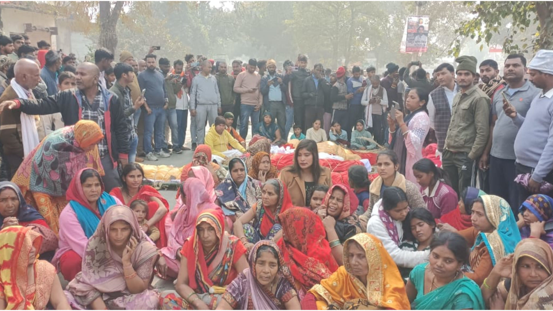 UP Ghazipur Accident Tragedy, Eight bodies were sent to Gorakhpur, villagers created jam.Details in Hindi