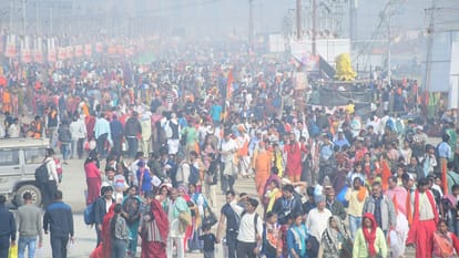 mahakumbh Amrit Snan: Faith, enthusiasm and gaiety all around for the dip of Vasant Panchami