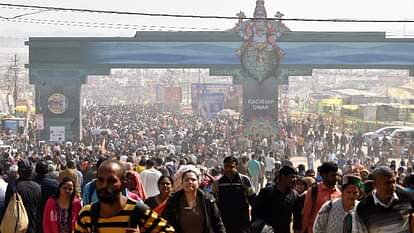 Stampede in Mahakumbh: CM Yogi said that those responsible for the accident will be punished, action can be ta