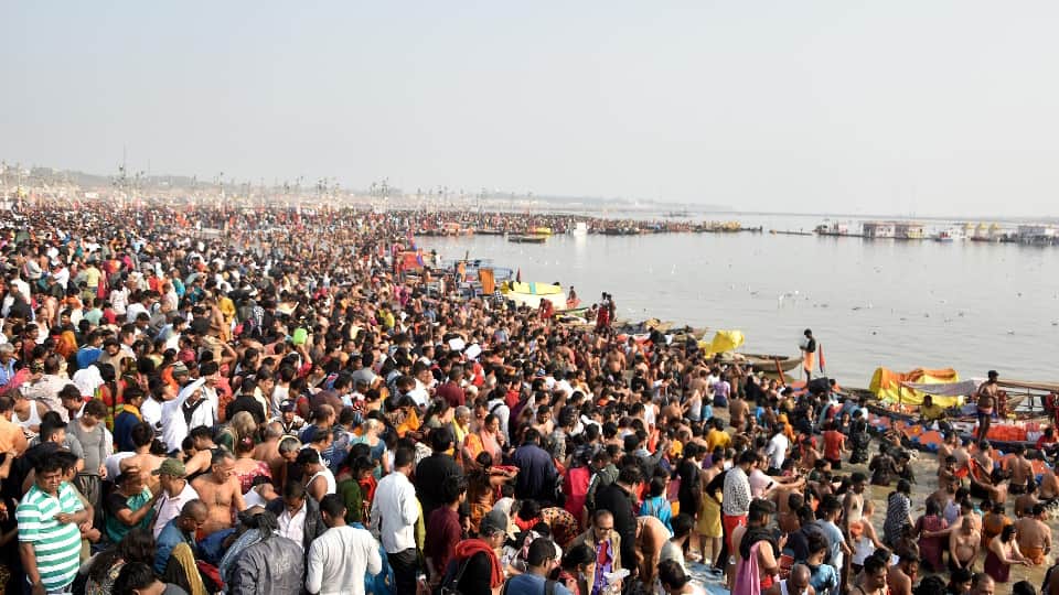 Maha Kumbh 2025 Third Amrit Snan tomorrow devotees 28 new strategic points on Sangam Ghat for Vasant Panchami