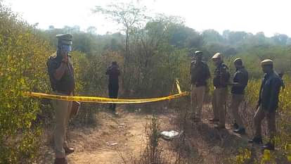 Jalaun: Bodies of two youths found within a radius of three hundred meters, panic