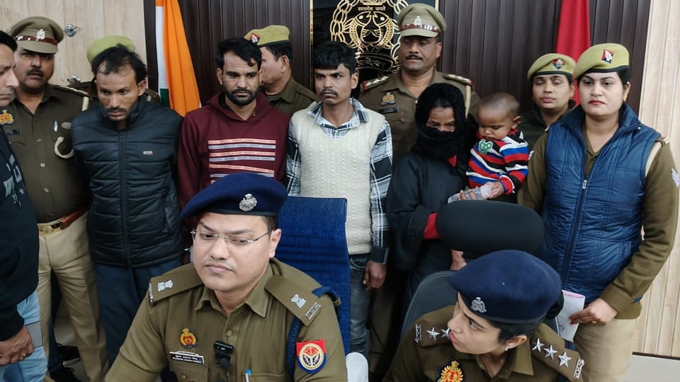Mother had hatched a kidnapping by selling her son for Rs. 50,000 four arrested by moradabad police