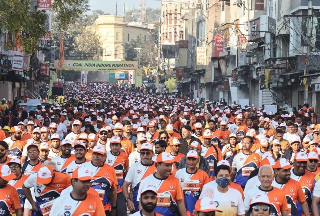 Indore: Runners ran 21 kilometers in Indore, Minister Vijayvargiya said - city residents should adopt a clean