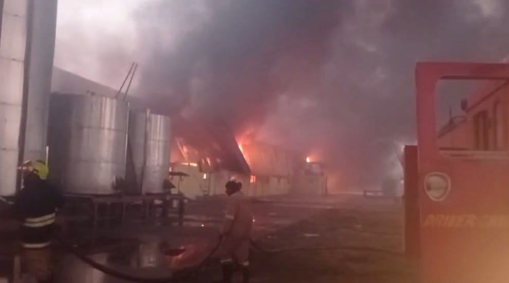 A huge fire broke out at Priya Gold Biscuit Factory in Bhind