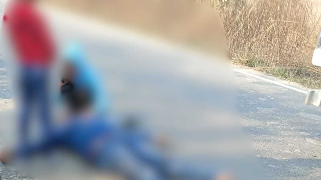 Two bikes collide head-on, both drivers die two injured