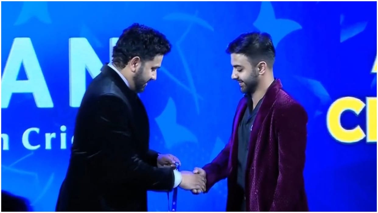 BCCI Awards: Agni Chopra got emotional after receiving the award from Rohit Sharma said- Hitman is my idol
