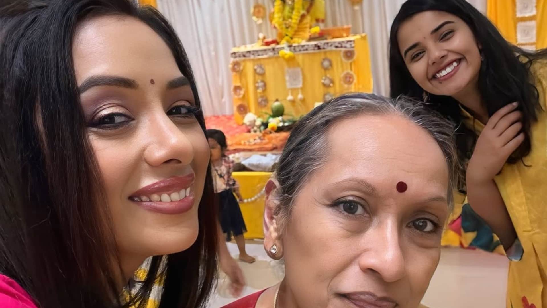 Rupali Ganguly Anupama celebrate Vasant Panchami on set the entire cast was seen in yellow clothes see photos