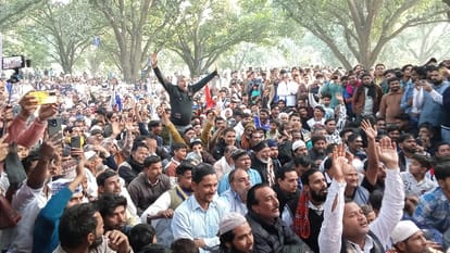 Shamli: Big blow to RLD in West UP, former MP Amir Alam joined ASP, MP Chandrashekhar said...