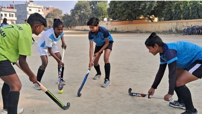 Sports news Gargi hostel gave target of 81 runs Kundan Devi team lost giving 31 extras