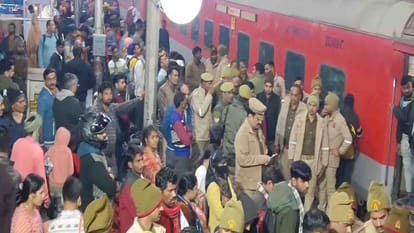 Kanpur: Crowd gathered for Amrit Snan on Vasant Panchami, 83 trains left for Prayagraj