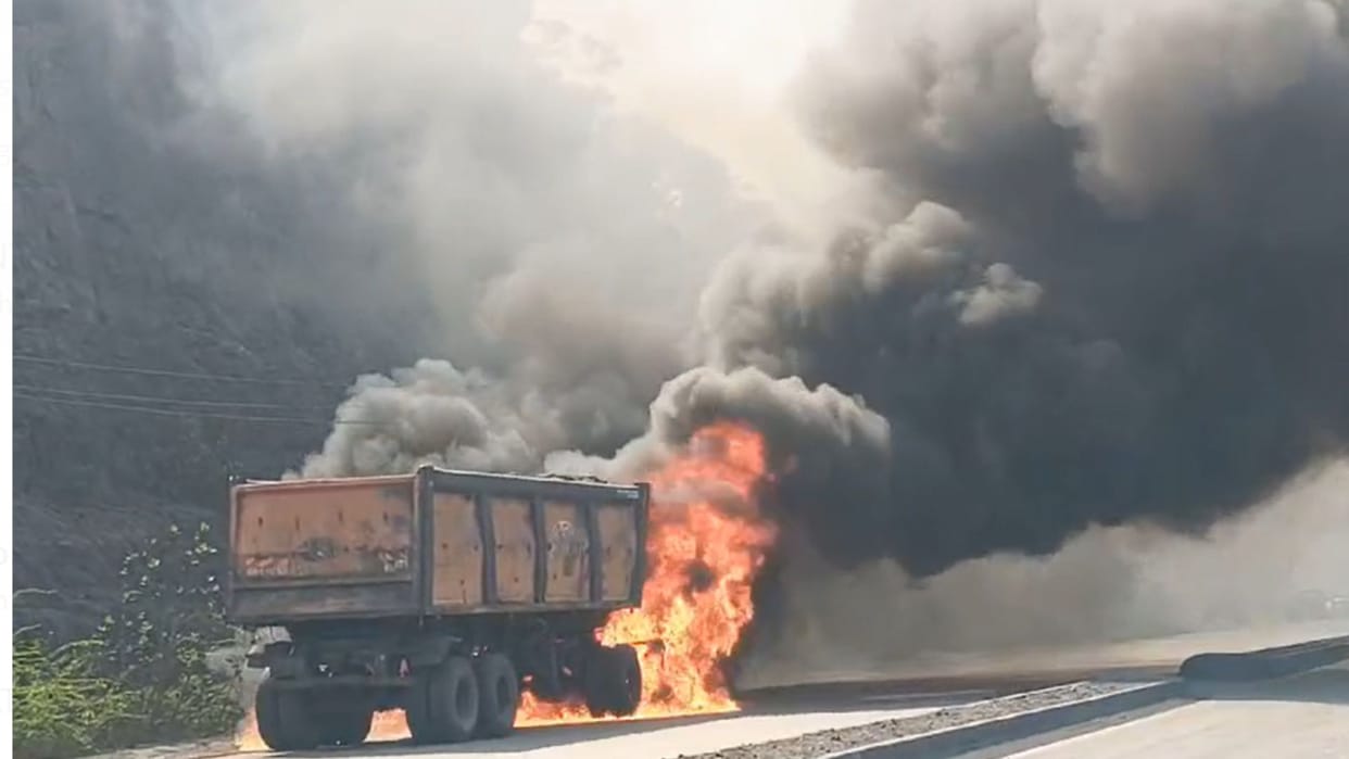 Huge fire in trailer truck cabin due to short circuit