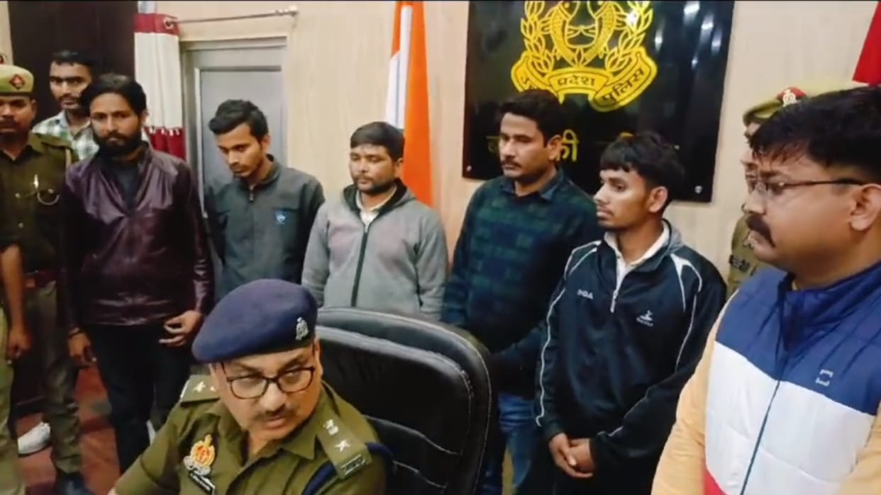 Barabanki: When the robber was recognized, he killed the car driver, five criminals arrested