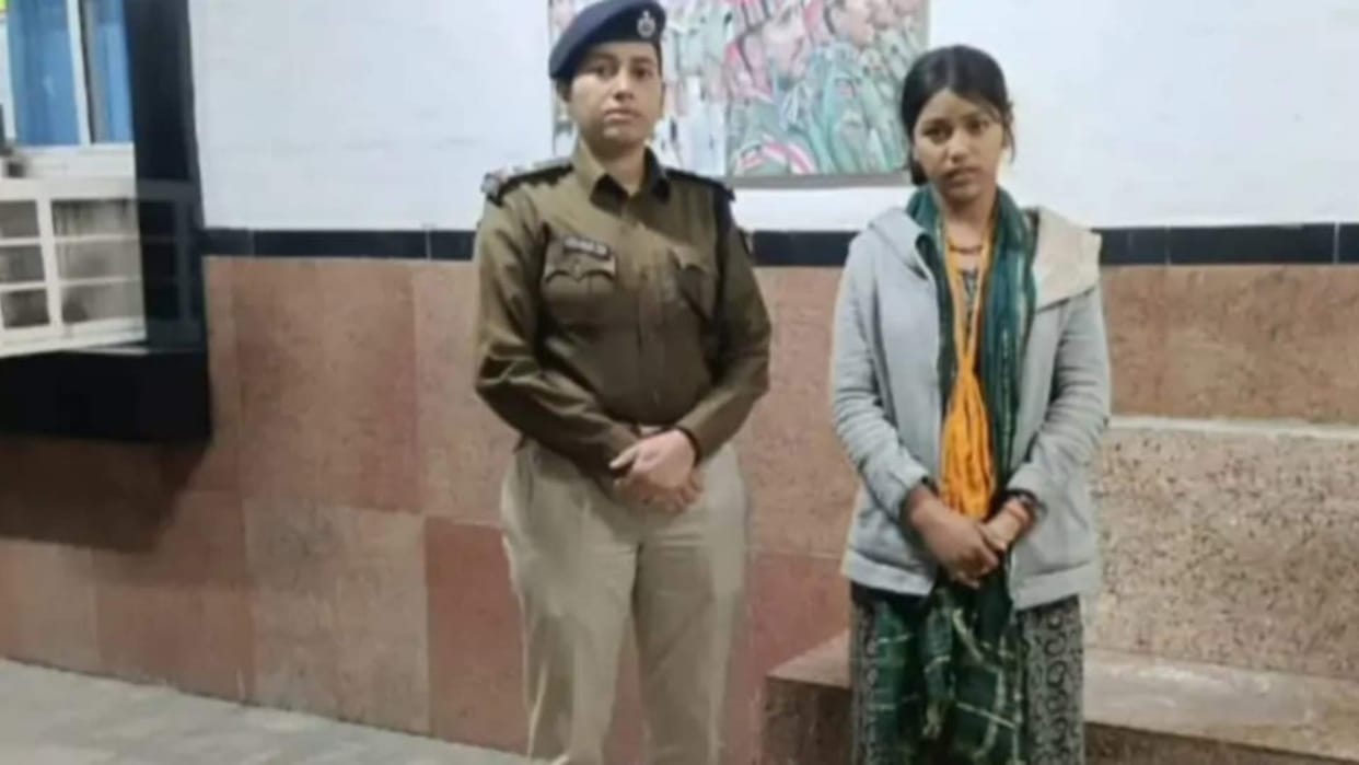 Bihar News : UP Police recovery missing girl student in stampede Prayagraj Kumbh Mela aurangabad bihar police