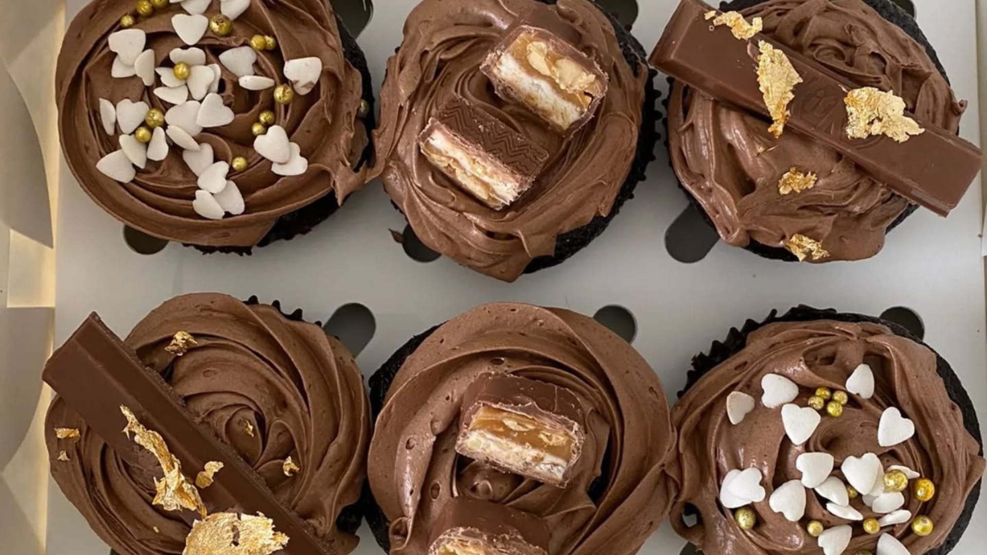 Chocolate Day 2025 Dish Know How to Make Chocolate Cupcake Kaise Banaen Recipe in Hindi