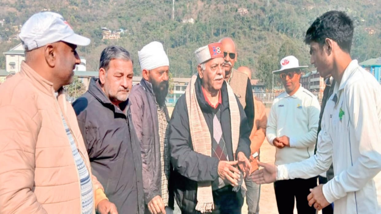 Former cricketer Yuzuvendra reached Mandi, refreshed the memories of Paddal with friends