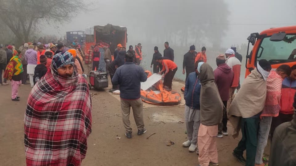 Ratia Cruiser Accident Hisar Range Commissioner reached Bhakra Canal two people still missing