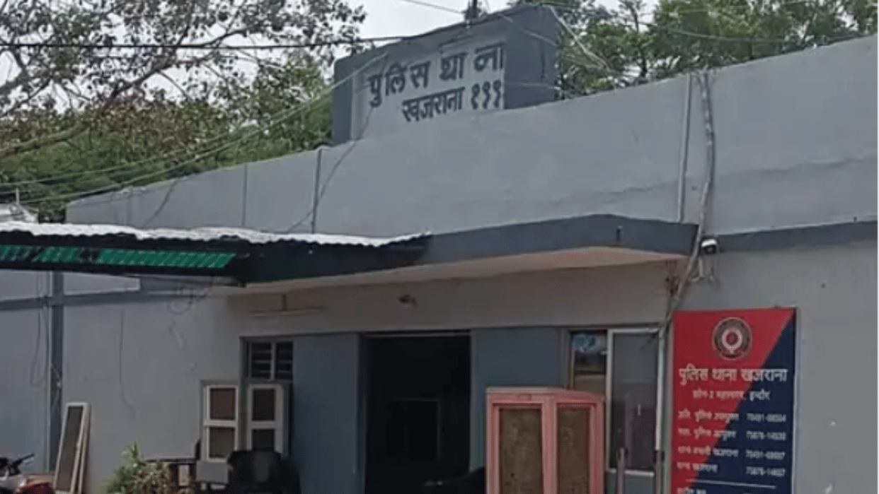 Indore News  Arrested with 10 Stolen Bullets and Bikes, Used Them to Impress Girls