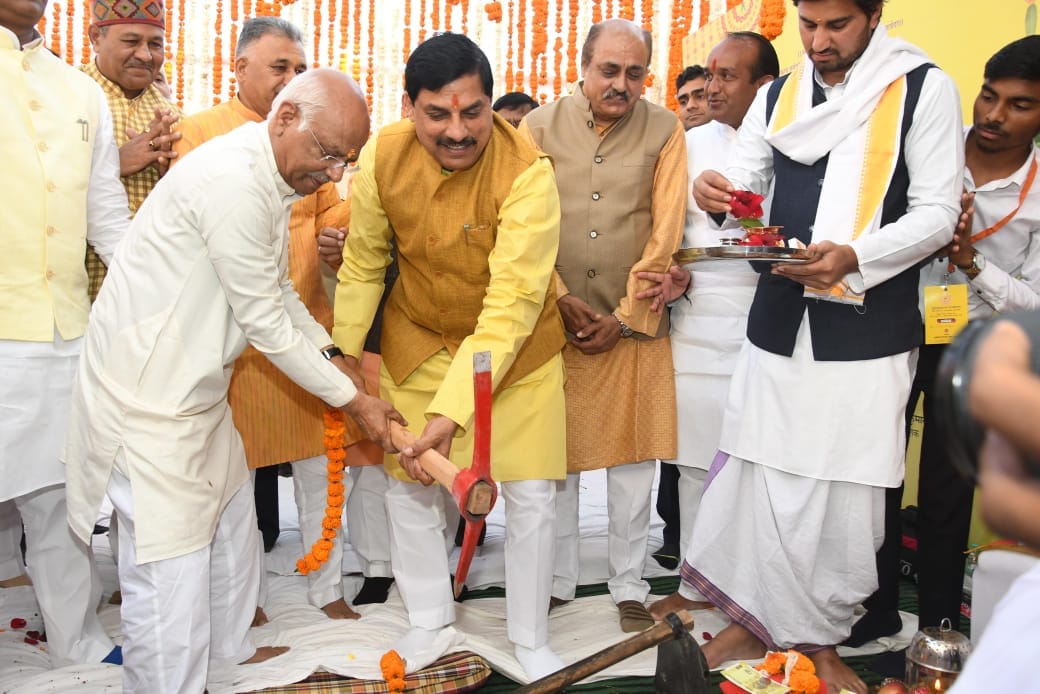 MP: Bhoomi Pujan performed for the new building of Dattopant Thengadi Research Institute, CM said - research i