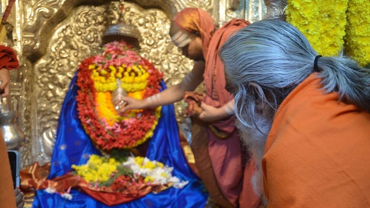 Religious activities in varanasi Shankaracharya pledge install statue of Mother Annapurna