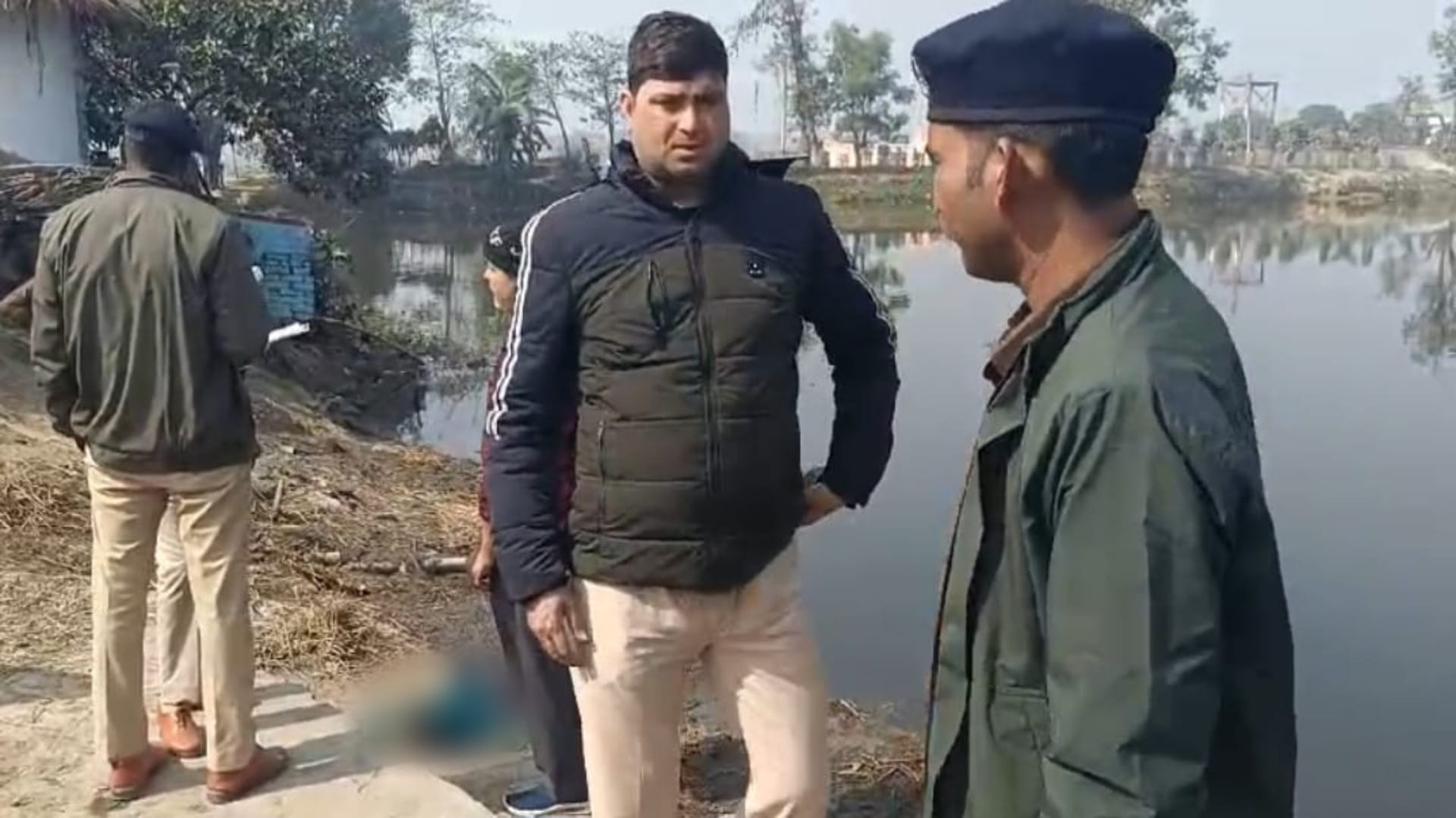 Motihari News: Mother killed one month old daughter by throwing her in pond, falsely accused her of missing