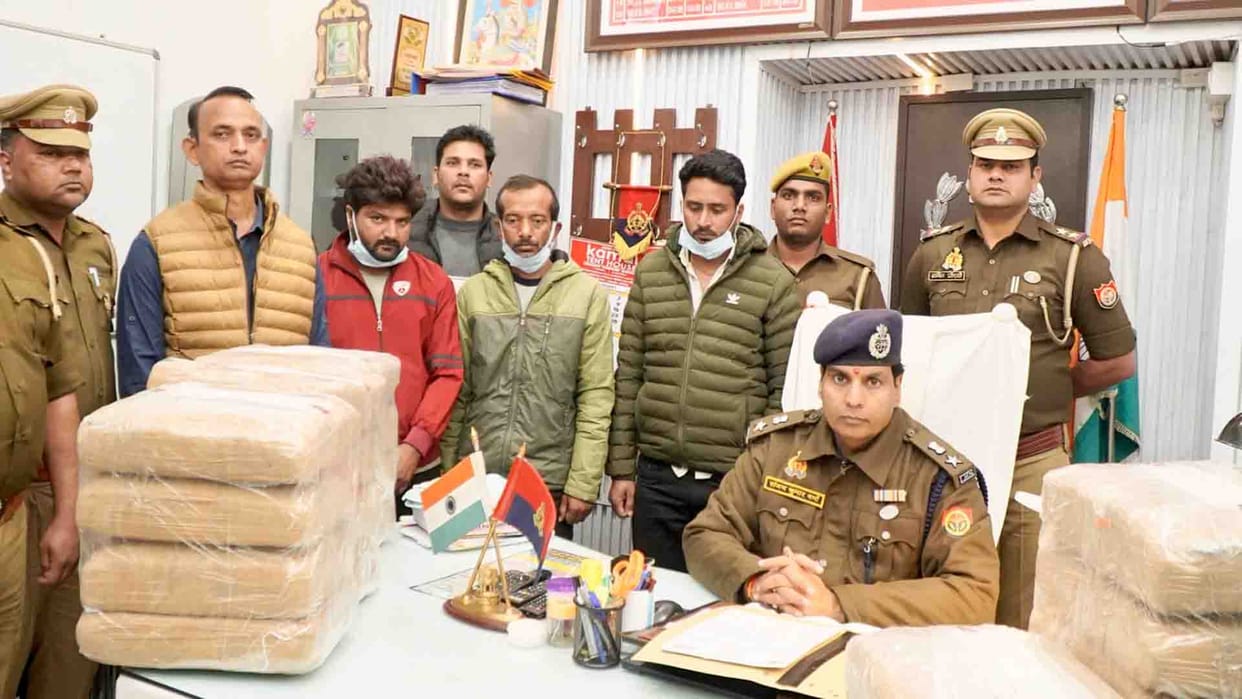 UP: Three smugglers arrested with ganja worth Rs 15 lakh