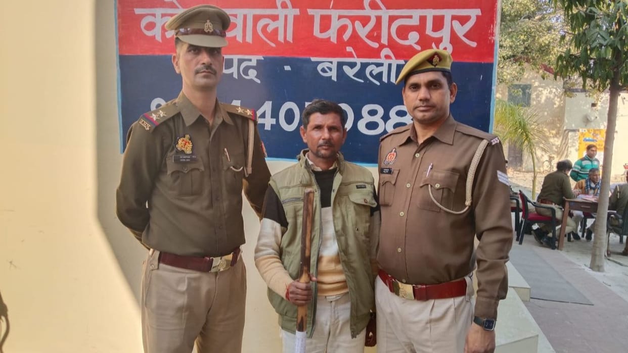 History sheeter did not die in the accident he was killed by being crushed by car in Bareilly