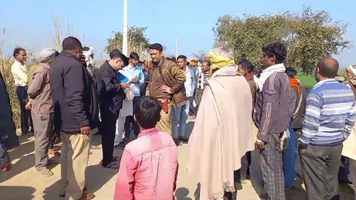 body of young man found hanging from tree brother accused of murder in Budaun
