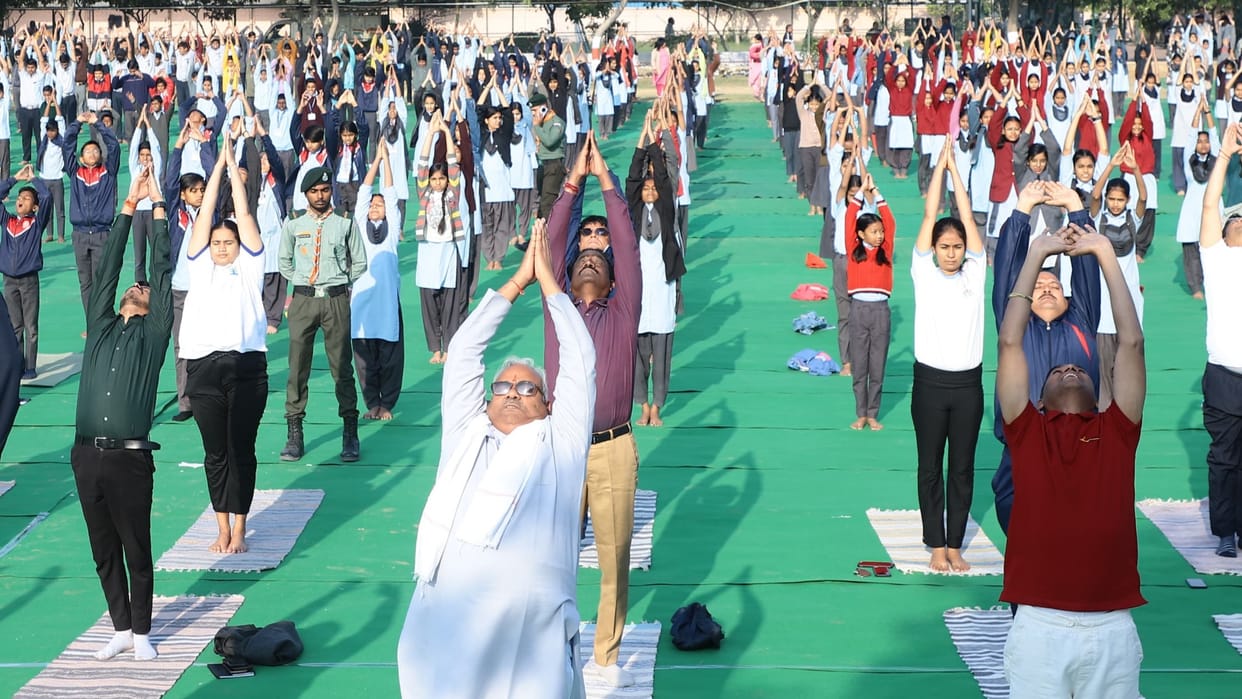 Rajasthan : Yoga is the basis of health of body and mind, Education Minister did Surya Namaskar with children