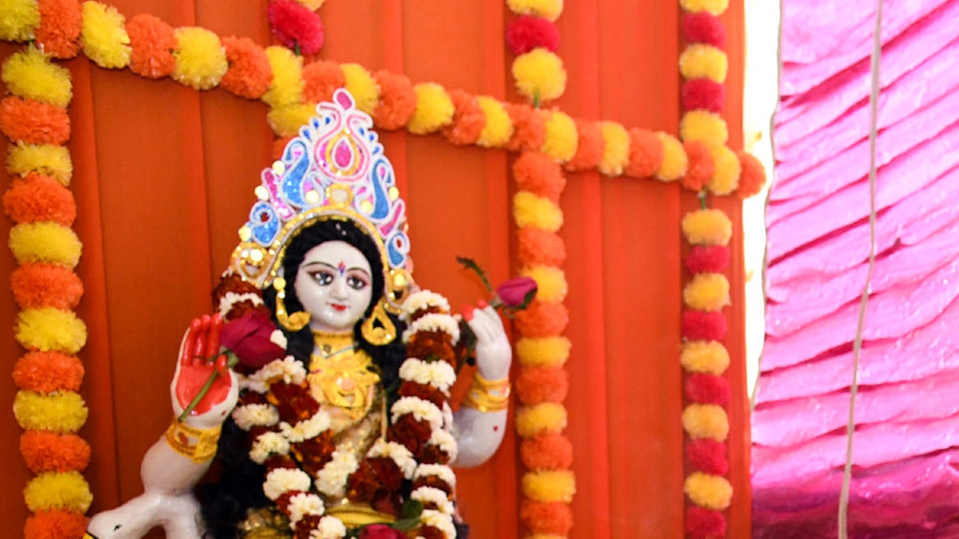 Sheetala Ashtami 2025 Blessings will shower on Sheetala Ashtami know what to do what not to do disprj