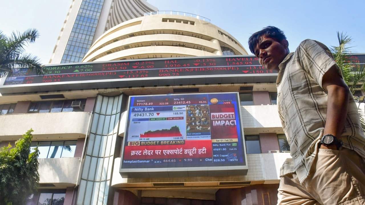 Foreign investors withdraw from financial sector, but focus on telecom sector