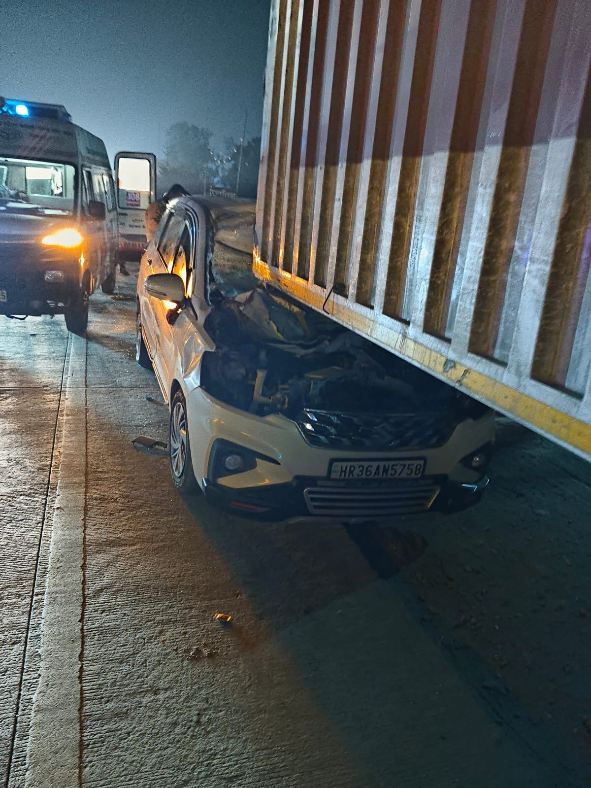 Lucknow: Car rams into trailer parked on highway, driver killed, six injured; The family was returning from Ma